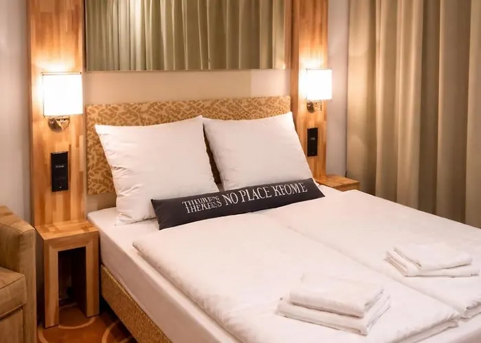 Hotel Elbgalerie 4*